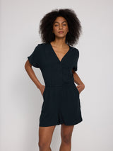 Jade ist 1,75 und trägt Größe S