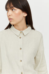 Nika ist 1,79 und trägt die Größe S