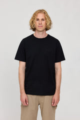 Nick ist 1,88 und trägt Größe L
