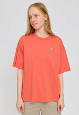 Julia ist 1,78 und trägt Größe S